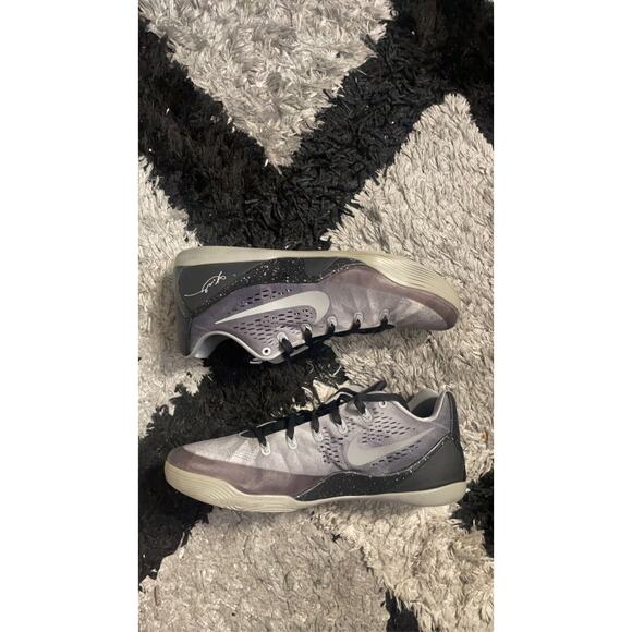 Size 12 - Nike Kobe 9 EM Premium Metallic Silver Clean With Original Box - Picture 2 of 5
